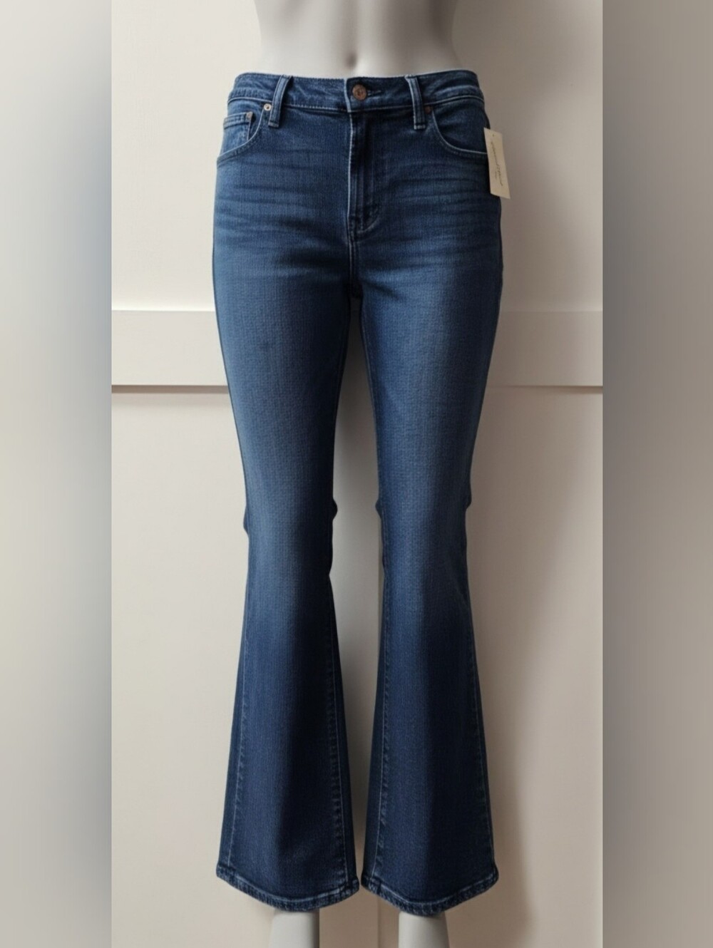 Universal Threads Women's Dark Blue Bootcut Jeans 10 Regular